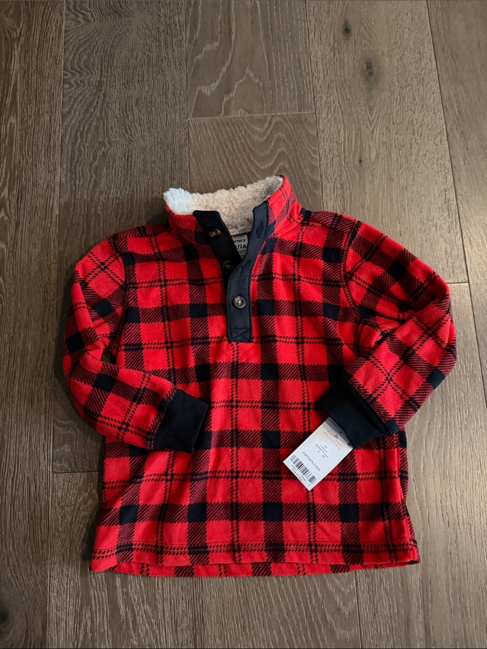 Boys Carters plaid Longsleeve sweater. Size:2T. NWT.